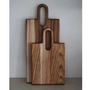Bear Chopping Board Handmade Rectangle Shaped Wooden with Natural <b>Rope</b> Hanging Option Customised for Home Hotel Restaurant - Product Image 2
