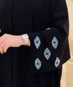 ชุดอาบายาปักด้วยมือสำหรับผู้หญิงเสื้อผ้ามุสลิมแบบเรียบง่ายสง่างามแบบดั้งเดิมและเครื่องประดับ - Product Image 1