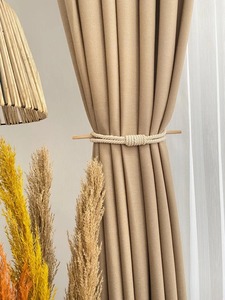 NOUVEAU Embrasse pour rideau en macramé fait à la main-Corde en coton naturel avec tige en bois, embrasse en coton - Product Image 4