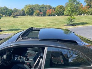 Coupé RS5 2019, berline performante, moteur V6 biturbo, boîte de vitesses automatique, batterie au lithium, pneus R17, sièges en cuir, traction avant, éclairage unique - Product Image 4