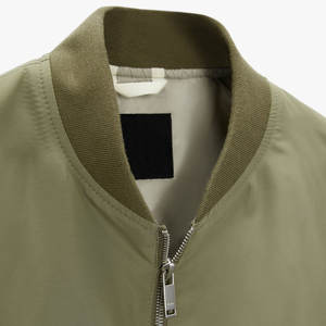 Blouson aviateur à col montant de haute qualité pour hommes personnalisé 100% polyester confortable pour l'hiver activités de plein air nouveau style - Product Image 3