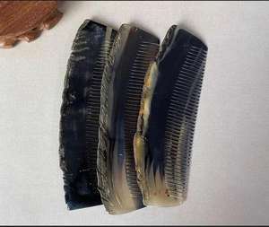 Vente en gros Peigne en corne de bœuf de buffle unisexe fait à la main écologique Design nautique antistatique Outil de salon poli Souvenir - Product Image 3