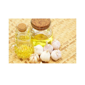 Huile d'ail biologique 99% Les fabricants d'huile de support de qualité alimentaire pure fournissent le meilleur prix - Product Image 1