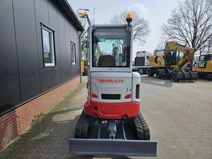 Miniexcavadora de cadenas Takeuchi TB325R de 2 toneladas con motor de alto momento de carga, cucharón de 0.12m y 1 año de garantía - Product Image 6