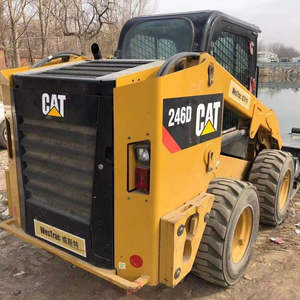 Chargeuse compacte d'occasion CAT 246D, chargeuse fiable pour la construction, l'aménagement paysager, l'agriculture avec système hydraulique - Product Image 6
