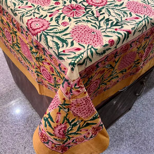 Nappe élégante 100% coton au design floral fabriquée à la main traditionnelle Artisan main bloc impression couverture de Table élégante à la main - Product Image 1
