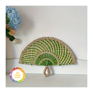Ventilateur à main Seagrass Party et ventilateur culturel Leaf-Produit biologique et respirant pour hôtels et magasins tropicaux - Product Image 2