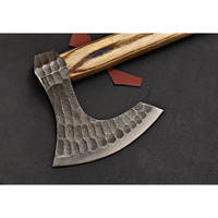 Tomahawk en acier inoxydable forgé à la main pour collectionneurs, utilisation en extérieur, avec lame à motifs traditionnels et manche en bois