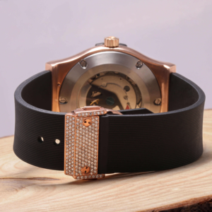 2025 montre de diamant VVS Moissanite de luxe de qualité supérieure faite à la main montre de Style Hip Hop en acier inoxydable IcedOut 41mm en Inde - Product Image 4