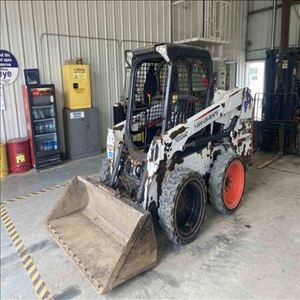 Used Bobcats T450 Skid Steer Loaders-Gasoline-Powered 5.1m Bucket Capacity Low Fuel Consumption For Sale - Product Image 5