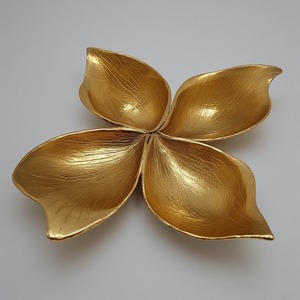 Serveur de fruits secs en aluminium de qualité supérieure avec design à trois feuilles et finition or polie Intérieurs de salle à manger décoratifs artisanaux - Product Image 5