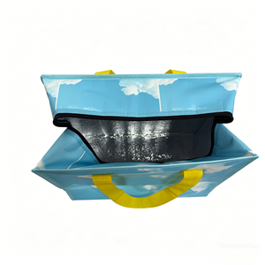 Bolsa Térmica Aislante, Resistente al Agua, Ecológica, Duradera, con Diseño Clásico de Puntos - Product Image 4
