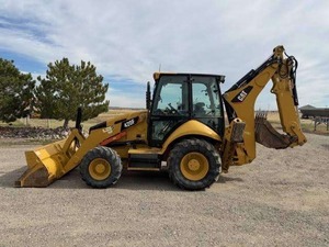 รถตักดิน Caterpillar 424 4WD พร้อมหัวเจาะ แอร์ ระบบเลื่อนด้านข้าง ราคาถูก ขาย - Product Image 3