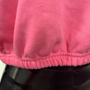 เสื้อยืดออกกำลังกายแขนสั้นทรงครอป รุ่นใหม่ล่าสุด ดีไซน์ลายริบคู่ ขอบยางยืด น่ารัก ใส่ได้ทั้งชายหญิง เหมาะสำหรับฤดูร้อน ปี 2026 - Product Image 3