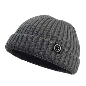 Gorro de Invierno Unisex Ajustable de Doble Capa de Lana, Moderno, de Secado Rápido, Ligero, con Etiquetado y Empaque Personalizados - Product Image 2