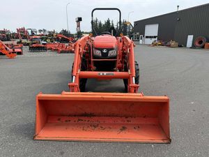 Tractor Kubota MX5400HST Usado de 85 Caballos de Fuerza con Cargador Frontal Diseñado para Agricultura y Desbroce de Terrenos, Compre a Precio de Mayoreo - Product Image 2
