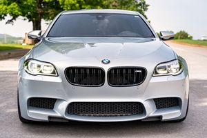 แพ็คเกจ M5 คอมเพททิชั่น ปี 2016 กำลัง 575 แรงม้า เครื่องยนต์ทวินเทอร์โบ V8 - Product Image 3
