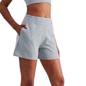 Nouveaux shorts de sport décontractés respirants pour femmes à taille haute avec poches, taille élastique pour la salle de sport, la remise en forme et l'entraînement - Product Image 1