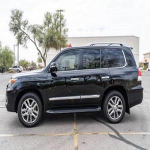 Lexus LX 570 2023/24 Usado, SUV Eléctrico Automático, Asientos de Cuero, Portaequipajes de Aleación de Aluminio, Neumáticos R17, Envío Rápido - Product Image 6