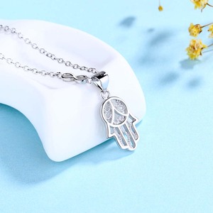 Collana con Ciondolo Hamsa e Infinito in Filigrana d'Argento Sterling per Occasioni Regalo - Product Image 1