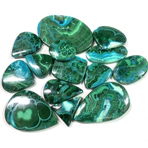 Crisocola natural y cabujón de malaquita, par de piedras preciosas verdes para la fabricación de joyas, piedras pulidas certificadas IGI listas para la venta - Product Image 5