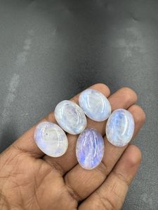 Alta calidad 147ct azul llamativo Arco Iris piedra lunar suave cabujón ovalado Natural piedras preciosas sueltas lote al por mayor - Product Image 2