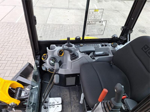 รถขุดขนาดเล็ก JCB 26C-1 คุณภาพสูง เครื่องขุดไฮดรอลิกแบบตีนตะขาบขนาดกะทัดรัด สำหรับงานก่อสร้างและงานฟาร์ม - Product Image 6