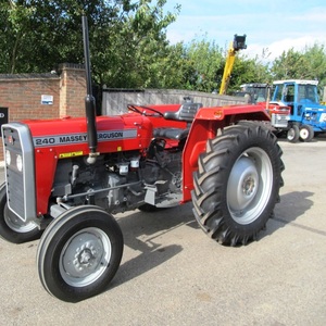 Tractor Massey Ferguson MF 240 Usado con Dirección Asistida y Bomba Hidráulica - Product Image 4