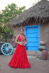 Nueva llegada Ropa Étnica atractiva de moda rayón Lehenga Choli & Koti con costura de volante estándar Trabajo Mujer moda - Product Image 2