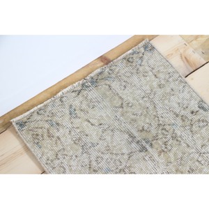 Alfombra Turca Pequeña de 1.5x2.9 pies, Alfombra Floral Beige y Azul de Lana - Product Image 5