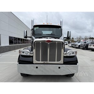 Peterbilt 567 2026, Sistemas Electrónicos y Eléctricos para Camiones, 500 HP, Tracción 6x4, Transmisión Manual - Product Image 3