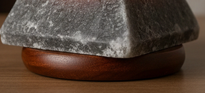 Lampe en sel de roche de l'Himalaya naturel fait à la main en forme de pyramide avec un style nautique, veilleuse pour la décoration de la maison ou de la chambre - Product Image 3
