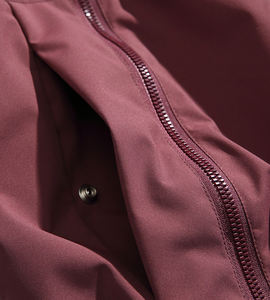 Al aire libre de los hombres chaqueta Softshell al por mayor a granel transpirable impermeable a prueba de viento cómodo OEM personalizado chaqueta cortavientos para correr - Product Image 4