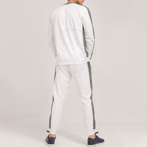 Trajes Deportivos Unisex de Alta Calidad para Uso en Exteriores en Invierno, Disponibles en Stock, Profesionales, Sólidos, 100% Algodón Transpirable - Product Image 4