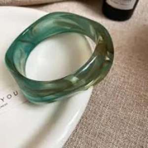 Wholesale Premium Quality Handmade Resin Bangles with Smooth Finish Bright Color Design Fashion Jewelry for Women and Daily Wear - Product Image 1