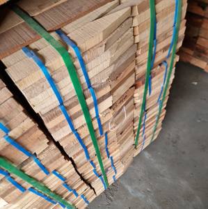 Solid <b>Wood</b> Picket Fence Slats (Pointed Top) - Product Image 2