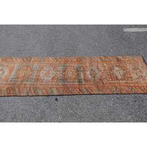 พรมวินเทจลายดอกไม้สีส้ม ขนาด 2.3x7.7 ฟุต ทำจากขนแกะตุรกี - Product Image 3