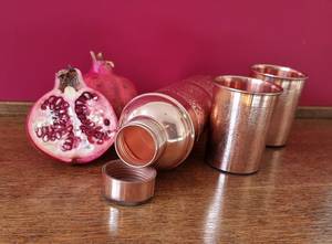 Bouteille d'eau de grande capacité de qualité supérieure 100% cuivre pur écologique avec bouchon à vis |   Design moderne pour une utilisation quotidienne en matière de santé - Product Image 5