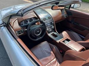 BEST SELLING 2009 Aston Martin V8 Vantage Roadster, moteur V8 de 4,7 litres, non modifié - Product Image 4