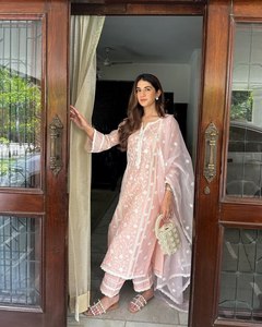 Premium Organza Broderie Kurti Pantalon Dupatta Ensemble Complet Intérieur, Dentelle Travail Bas, Pas Cher En Vrac En Gros Tailles S à 3XL - Product Image 3