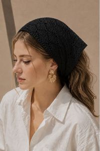 Pañuelo de Punto Perforado Texturizado Suave de Algodón para Mujer, Elegante y Cómodo - Product Image 2