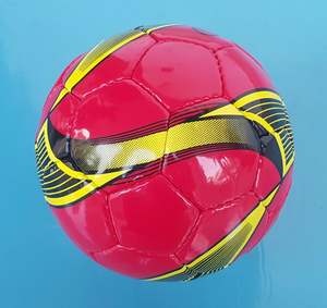 Balones de fútbol de cuero sintético PU PVC de alta calidad - Product Image 2