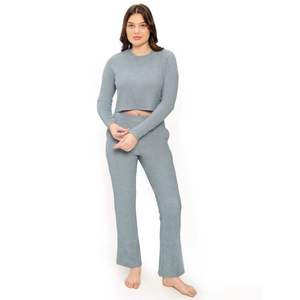 ชุดผ้าแจ็คการ์ดถักสองชิ้นสำหรับผู้หญิงชุดครอปท็อปและกางเกงขาบานแบบลำลองมีสไตล์เก๋ไก๋ - Product Image 1