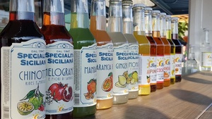 Boisson gazéifiée fabriquée en Italie Boisson non alcoolisée 275 ml Spécialité digestive sicilienne Mandarine et citron vert - Product Image 5