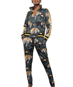 Chándal de forro polar de poliéster/algodón acampanado para mujer, duradero, antiestático, antibacteriano, OEM, fabricante de fábrica - Product Image 1