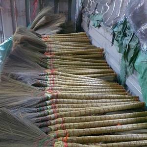 Escoba de césped hecha a mano, producto duradero de China, producto hecho a mano de China - Product Image 3