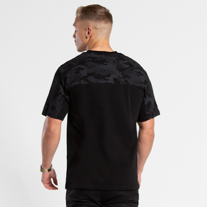 T-shirt personnalisable pour hommes, style épaules tombantes noires avec impression camouflage et options de logo - Product Image 6