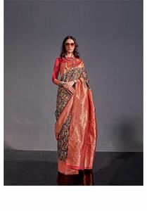 Bollywood Hermosa Cachemira tejida a mano y borde Chap con contraste pallu y blusa Sari de seda - Product Image 2