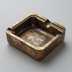 Elegant Round Aluminum <b>Cigar</b> Ashtray with Antique Finish Eco-Friendly & Durable Design for Stylish Tabletop Decoration - Product Image 2