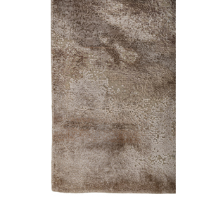 พรมขนสัตว์ผสมไหมไผ่ถักมือสีเบจน้ำตาล Entropy รุ่น AKWB-13033 หนา 10 มม. รูปทรงสี่เหลี่ยมผืนผ้า ลายแบบนามธรรม สำหรับตกแต่งบ้าน ห้องโถง ห้องต่างๆ - Product Image 4